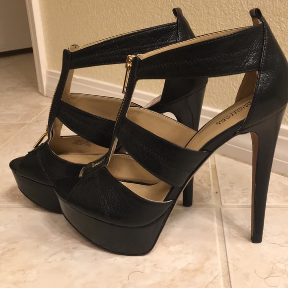 NWOB  👠 MICHAEL KORS 👄 SZ. 8.5 BLK 👩🏼👏🏻😘💎 - Picture 3 of 6